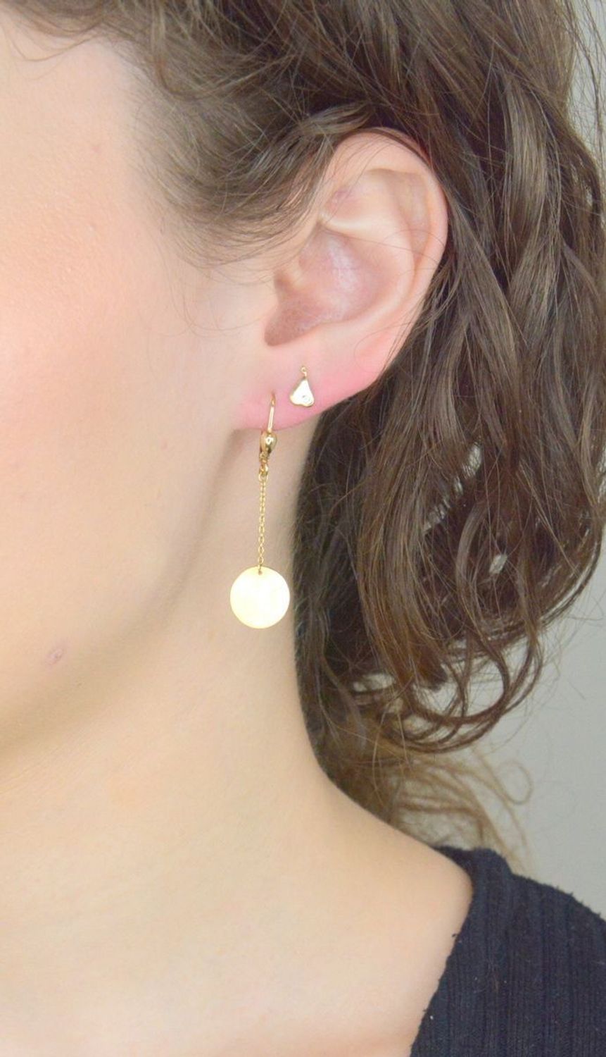 Złote kolczyki damskie wiszące kółka na łańcuszkach próba 333.jpg